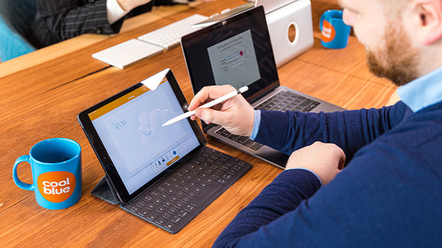 iPad met Smart Keyboard en Apple Pencil