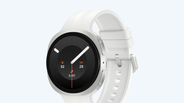Watch 9: thin and bright screen
