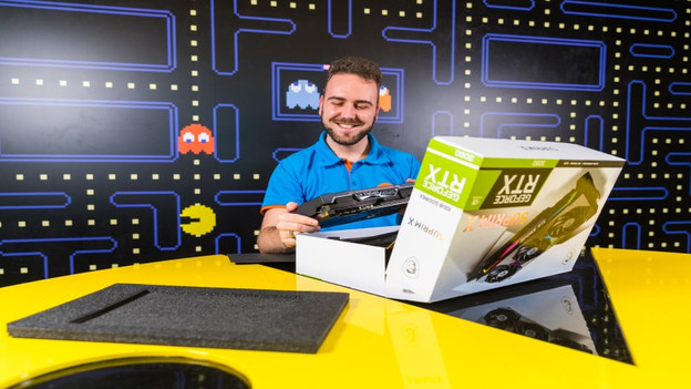 Expert with a 4K video card