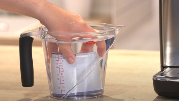 Install the water filter