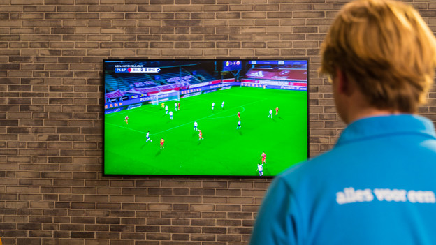 Full Array Local Dimming Samsung The Terrace TV