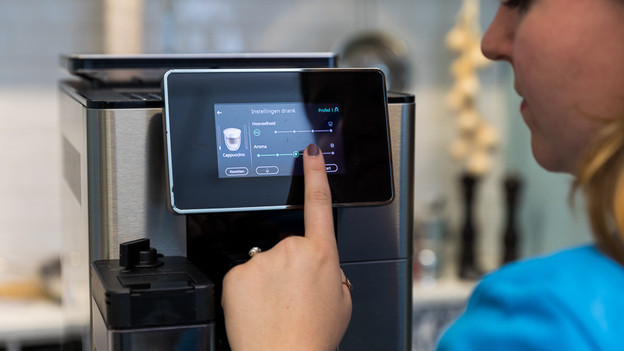 Fully automatic with touchscreen