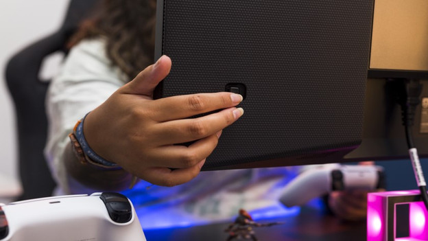 On screen display van je monitor aan de achterkant