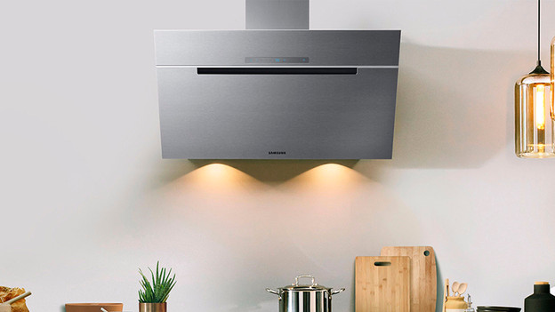 Slanted wall-mounted range hood