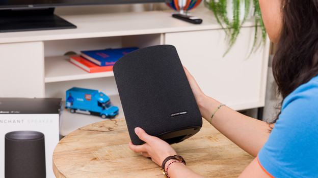Enchant Speaker uit de doos