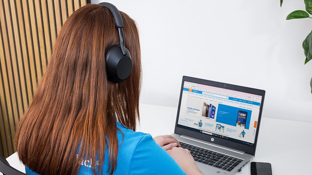 WH-1000XM5: 8 noise cancelling microfoons