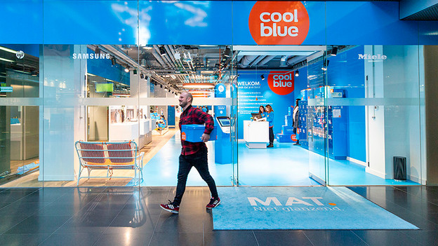 View external hard drives in the store