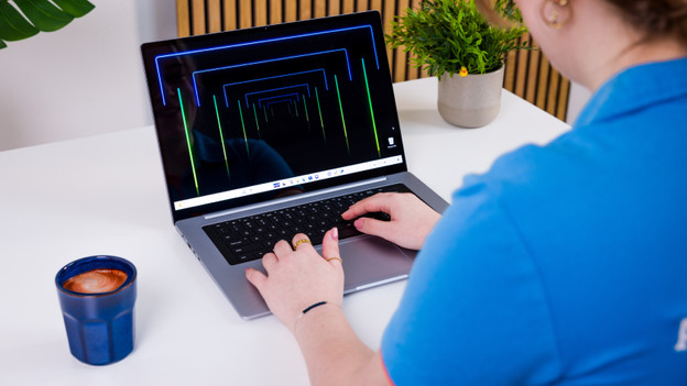 Galaxy Book6: instapmodel