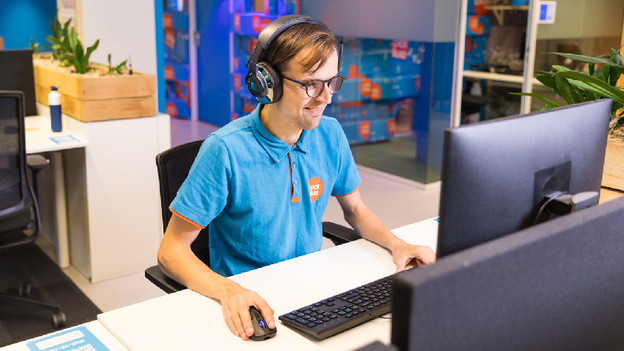 JBL Quantum 810 and 910: yes