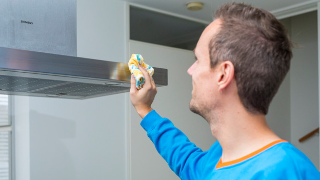 Range hood in kitchen