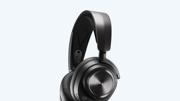 Arctis Nova Pro lijn: metaal en leer