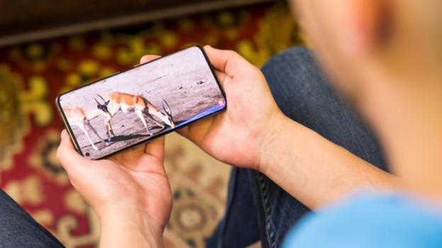 Documentaire kijken op de telefoon