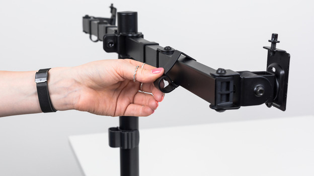 klik de kabelclips vast