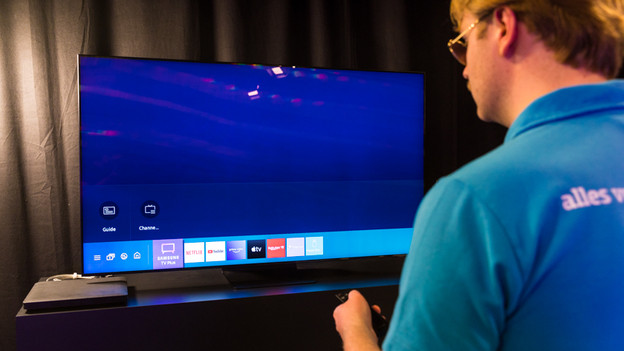 Tizen smart menu of the Samsung QN95A Neo QLED TV