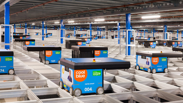 Robots en machines in het Coolblue magazijn