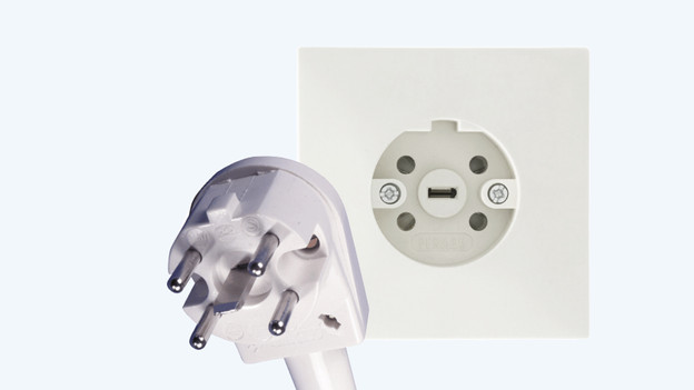 5-pin connector with socket