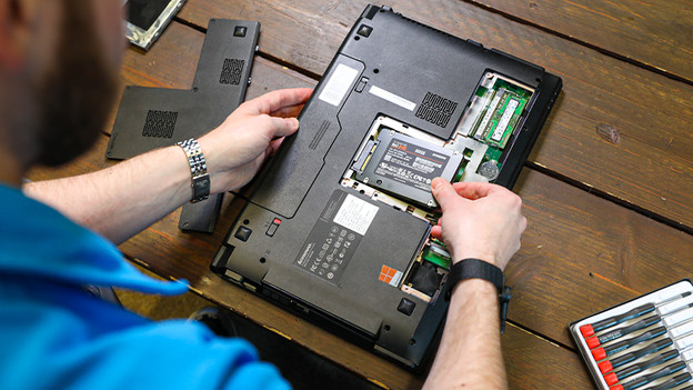 SSD installeren in laptop