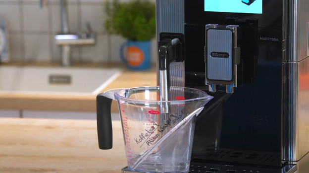 The machine disperses water automatically