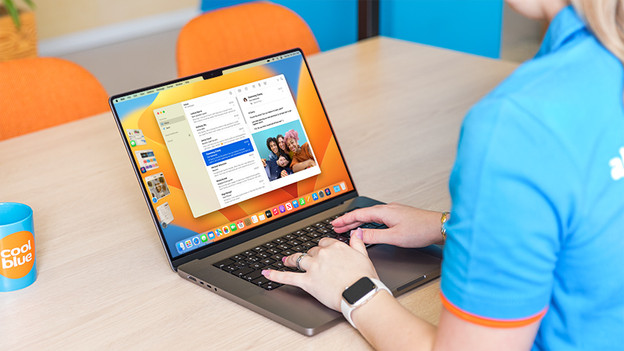 Stage Manager macOS Ventura op MacBook Pro 2023