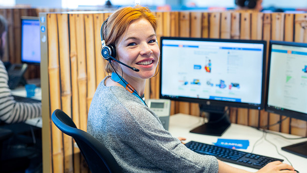 Customer service employee Coolblue