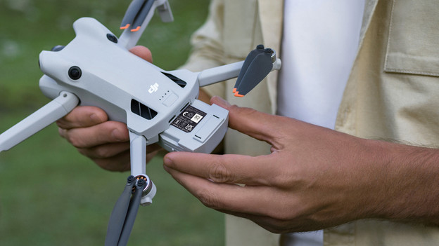 Drone accu vervangen