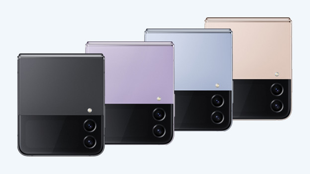 Flip 4: 3700mAh, charge on 25W