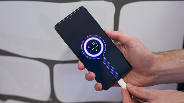 Poco: comparable battery, 80% within 30 minutes