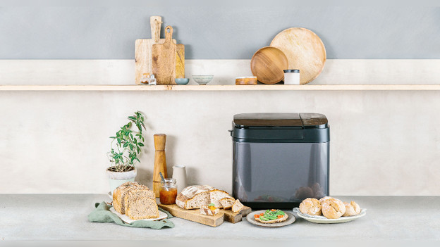 Bread maker with bread