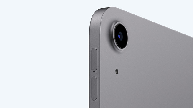 iPad Air (2022): 12-megapixel wide-angle, 12-megapixel selfie camera