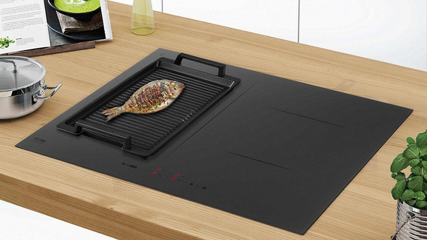 Cooktop with grill plate