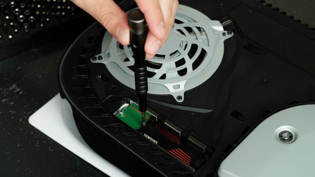 Een Samsung SSD installeren in PS5