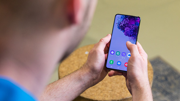 Remove accounts from your Samsung smartphone