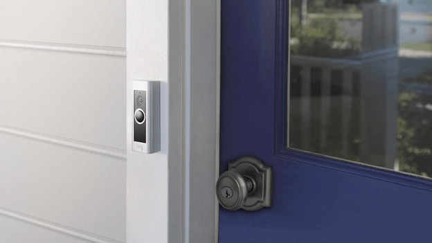 How long does the battery of my smart doorbell last?