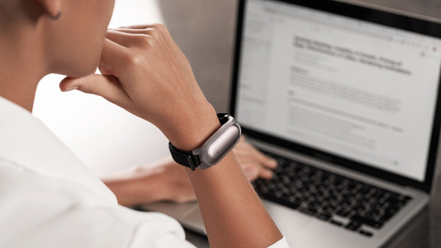 Plaud NotePin S: wearable