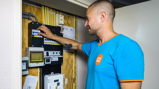 Coolblue'er bij de meterkast