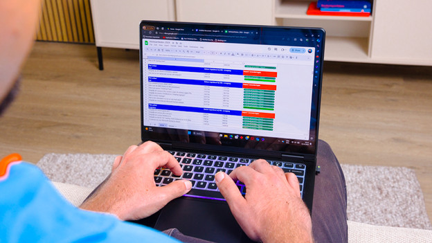Specialist scrolt snel door grote spreadsheet dankzij NVIDIA AI