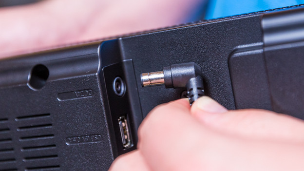 Plug in the soundbar