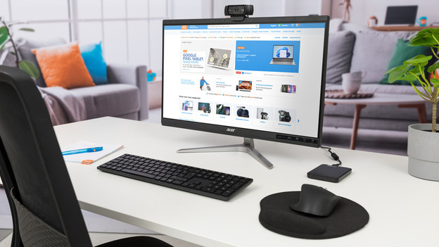 Zakelijke werkplek met all-in-one pc met TPM chip