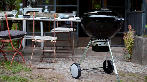 Kettle barbecue