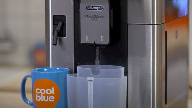 Spoel de machine door