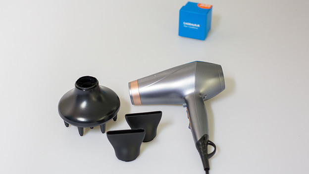 Unboxing van de Remington Keratin Protect AC8820 föhn