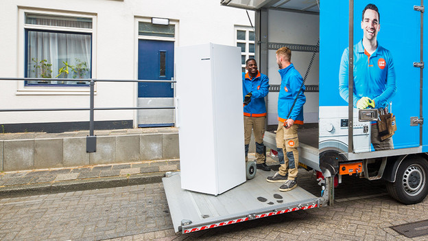 Upright freezers and chest freezers