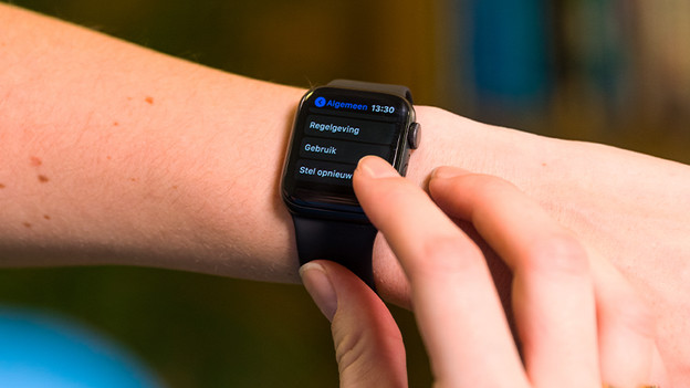 2. Tik op 'Stel opnieuw in'.