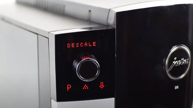 'Descale' appears on the display