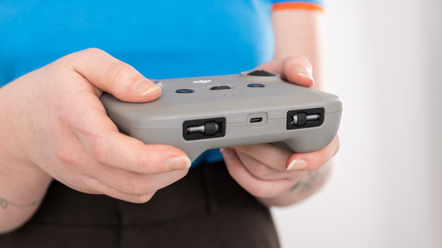 DJI Fly More Combo joysticks remote