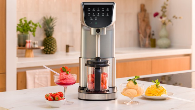 Pierre ijsmachine met roomijs 