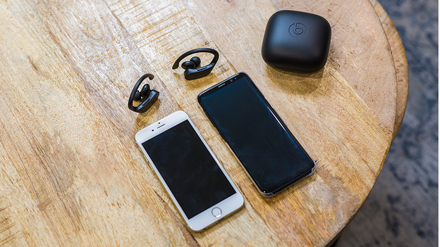 Powerbeats Pro with iPhone