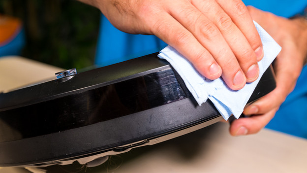 Maintain and clean robot vacuum