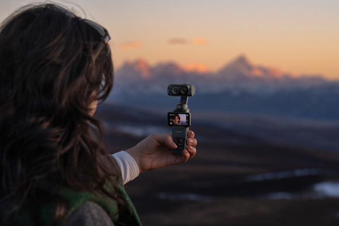 Insta360 Luna Ultra Creator Bundle Zwart product in gebruik