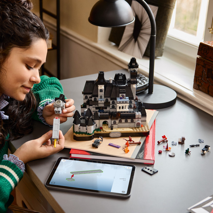 LEGO Wednesday Nimmermeer Academie 76788 detail